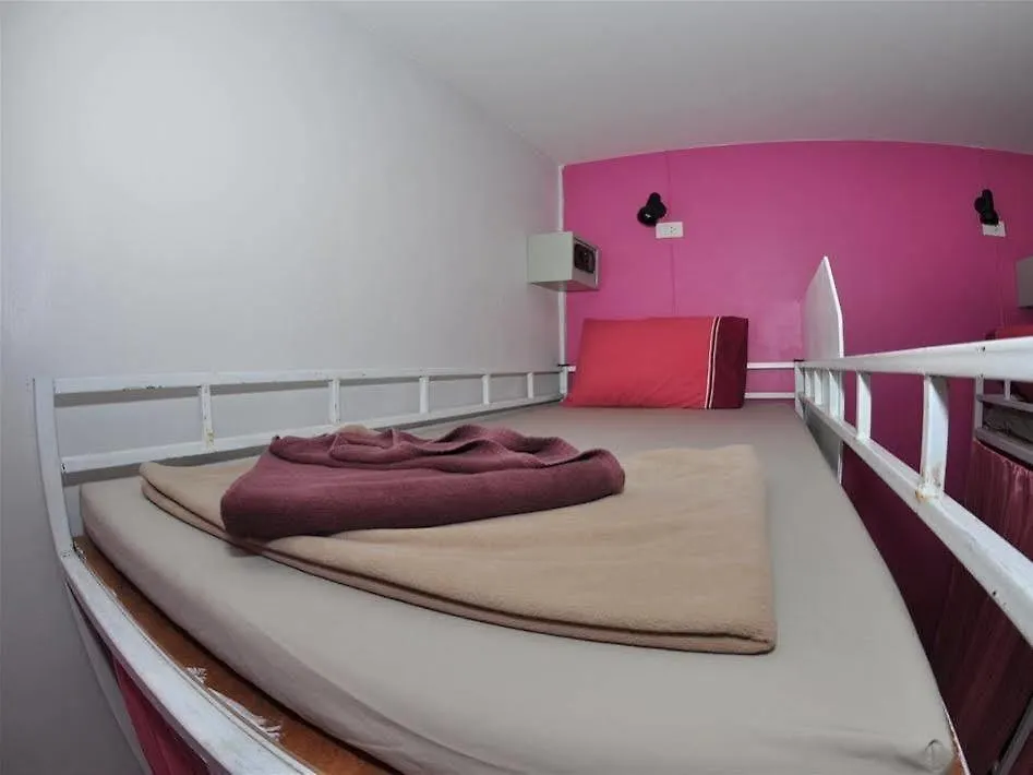 Auberge de jeunesse Alena Dorm Room Koh Koh Phi Phi Don